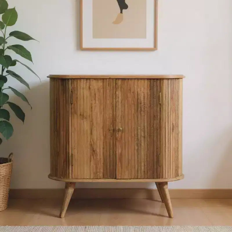 Meuble bas ovale en bois massif marron à texture nervurée à deux portes de 32 po