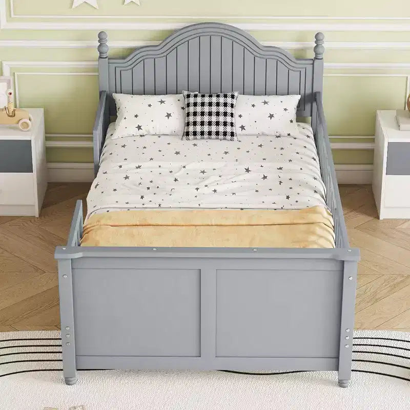 Lit plateforme contemporain pour enfants avec tête et pied de lit et barrières de sécurité