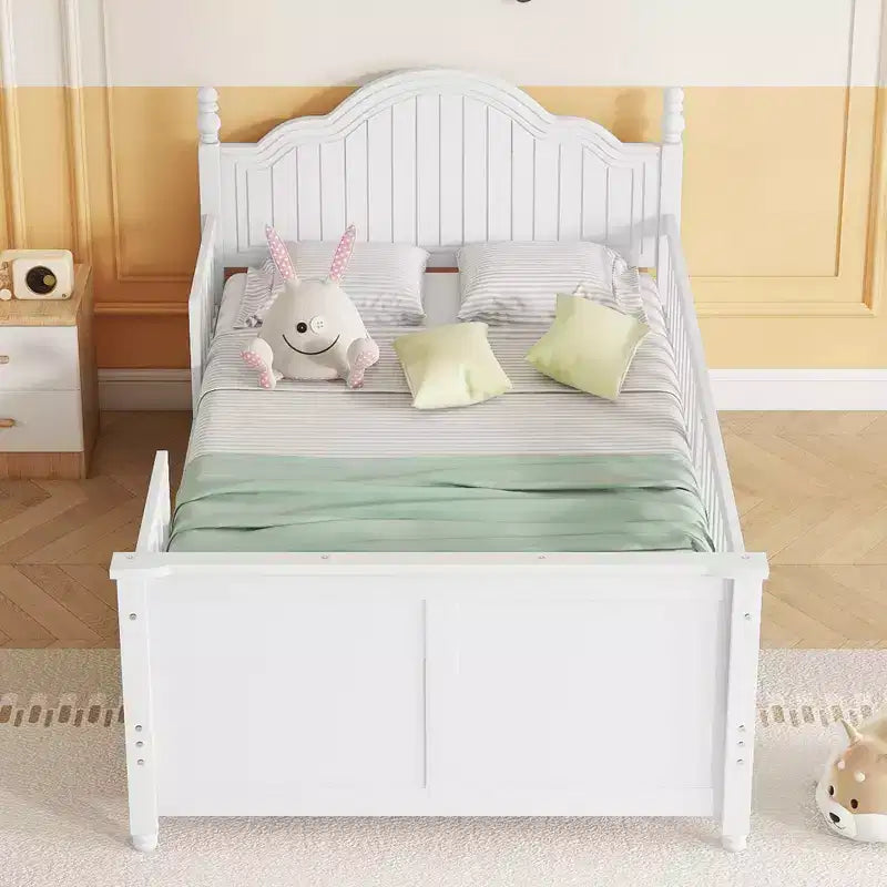 Lit plateforme contemporain pour enfants avec tête et pied de lit et barrières de sécurité