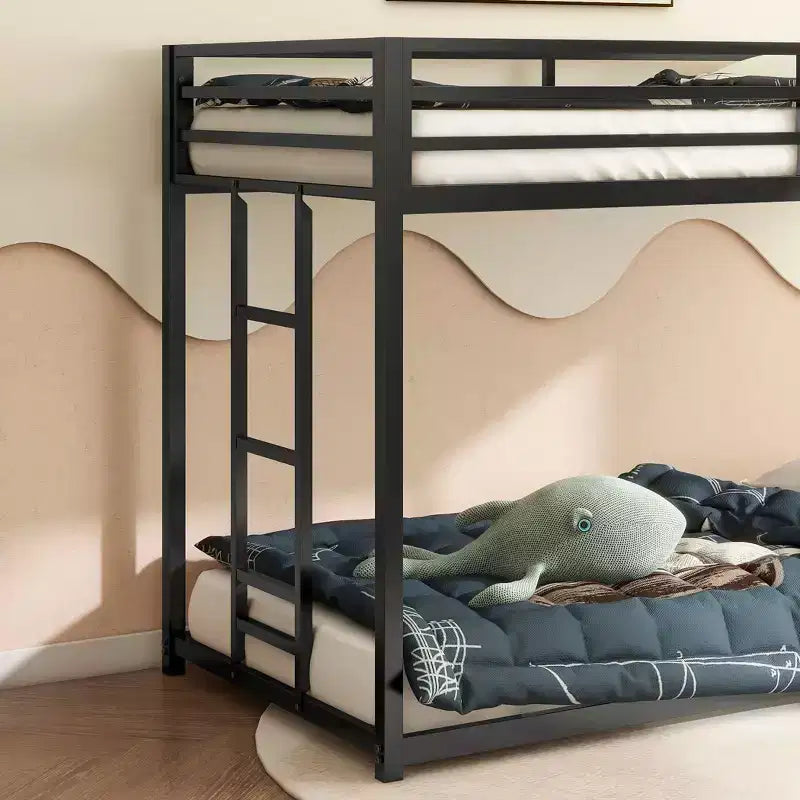 Lits superposés jumeaux pour enfants en métal, 194,8 cm, lits superposés bas avec échelle et barrières de sécurité, sommiers pour chambre à coucher, noir