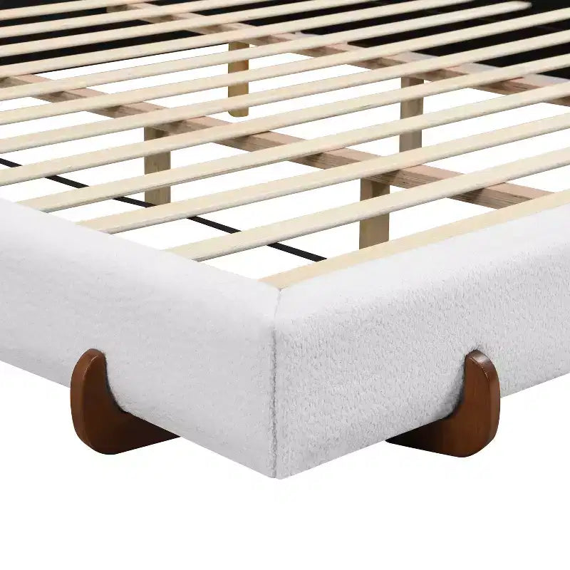 Cadre de lit rembourré California King, plateforme de lit élégante en tissu chenille avec pieds en bois d'hévéa massif